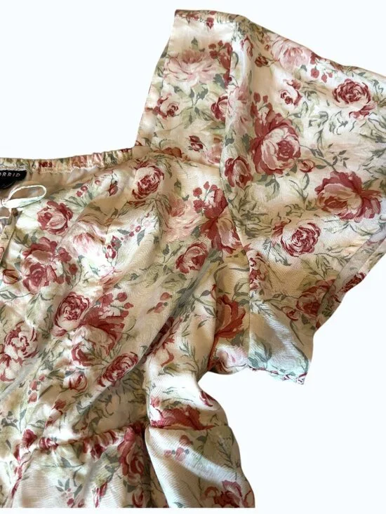 Torrid Women’s 3 Floral Babydoll Top Tie Front Flutter Sleeve Cream Pink Green - Picture 3 of 12